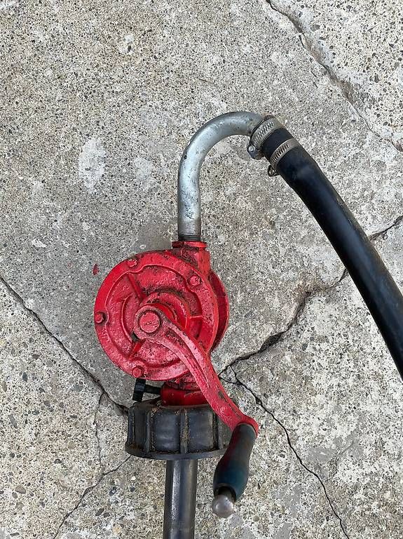 Pompe a diesel & di travaso: pompe pour citerne a mazout – Usato da La Croix (Lutry) venduto da netrajet 2