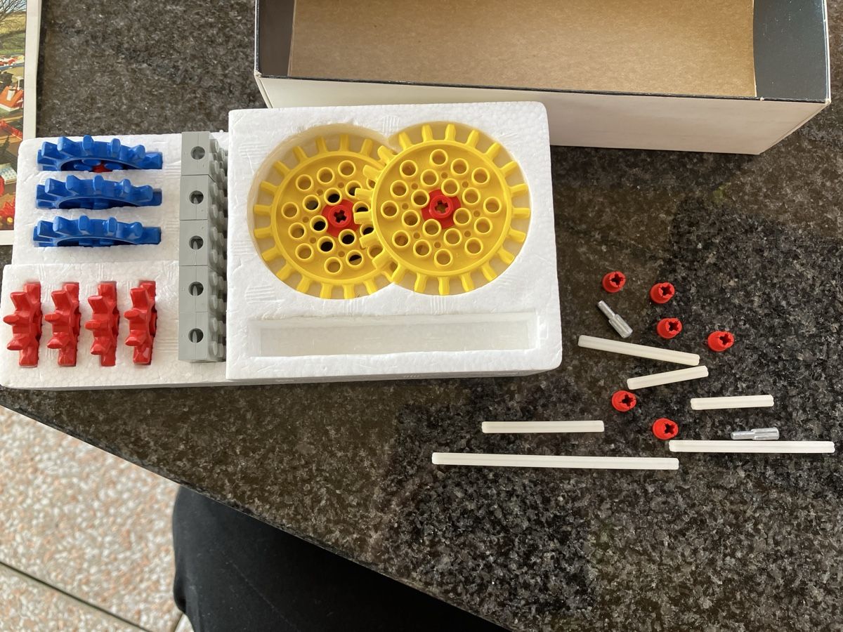 Lego Jeux de construction: Lego System Set 802 Zahnräder Sortiment mit Karton – D'occasion à Willisau par son_lq7g 6