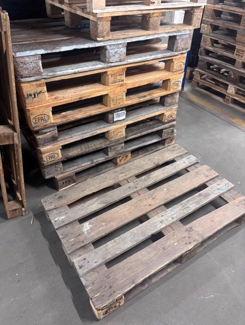 Palettes: EU Paletten – D'occasion à Biel/Bienne par orpundgarage