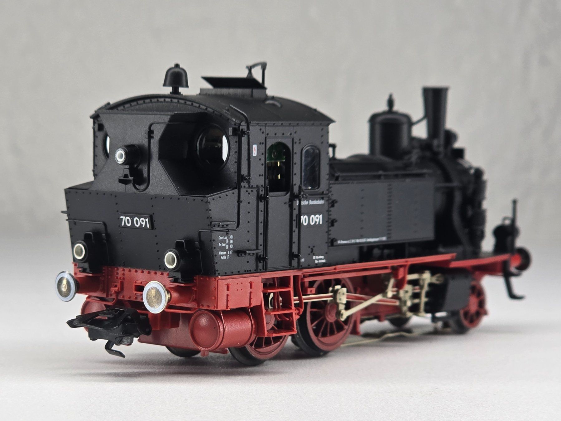 Fleischmann Modellini di ferrovie: Fleischmann 1070, DB, BR 70, BR 70091, Digital, Vitrine – Nuovo (secondo la descrizione) da Kloten venduto da Nicola2 1