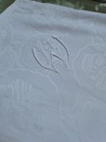 Kissenbezug mit Monogramm "WL"