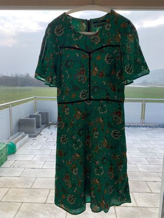 Set Sommerkleid, Grün mit Blumenmuster, Grösse 36