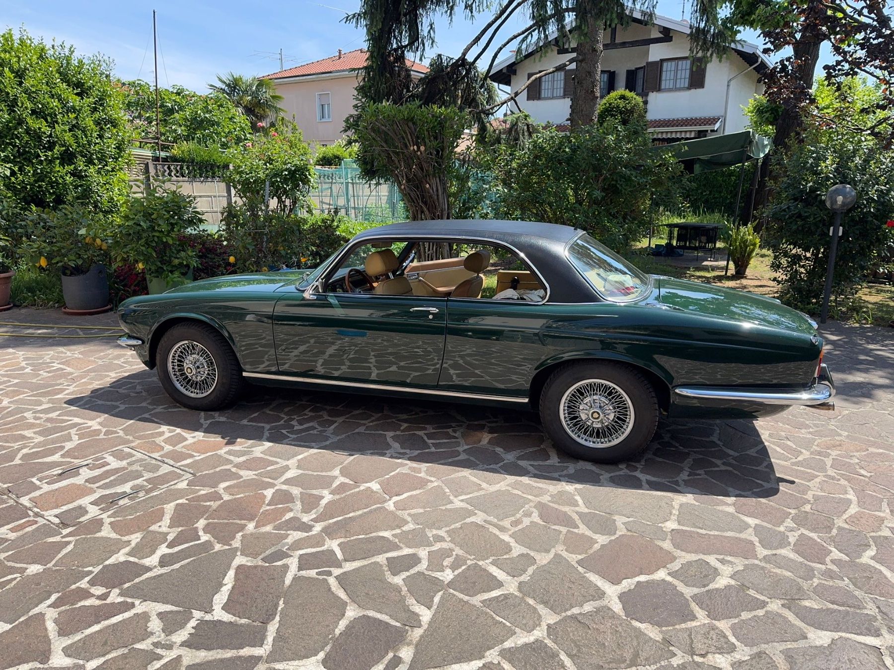 Jaguar Automobili: STUPENDA JAGUAR XJ6 COUPE'  1978 – Usato da Pregassona venduto da Gianlu0