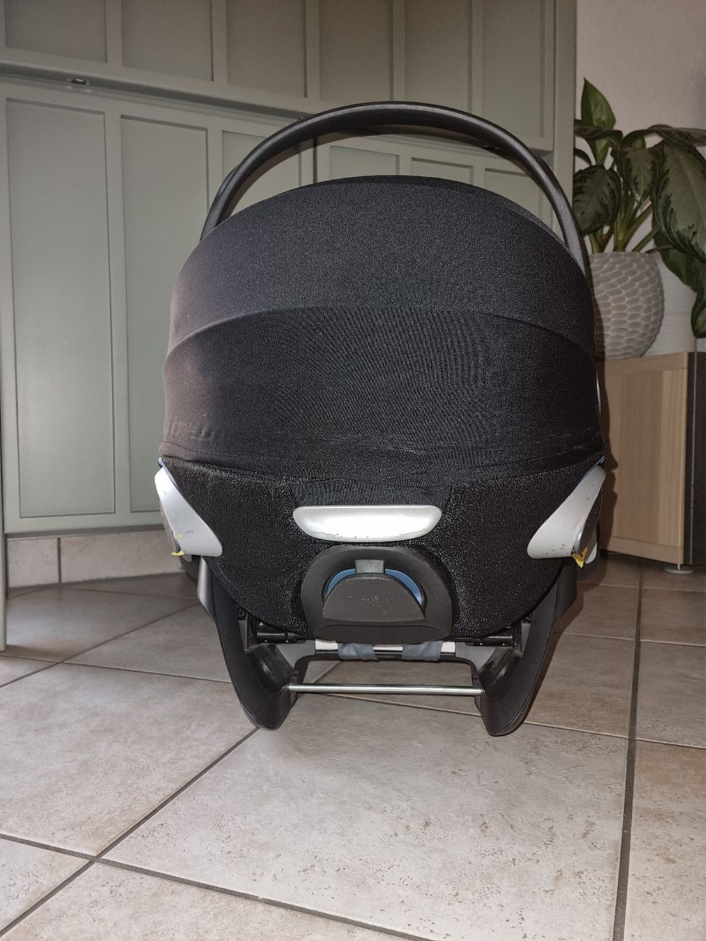 Cybex Seggiolini per auto: Siège auto Cybex Cloud T i-Size noir – Usato da Les Brenets venduto da Albertlevertt 2