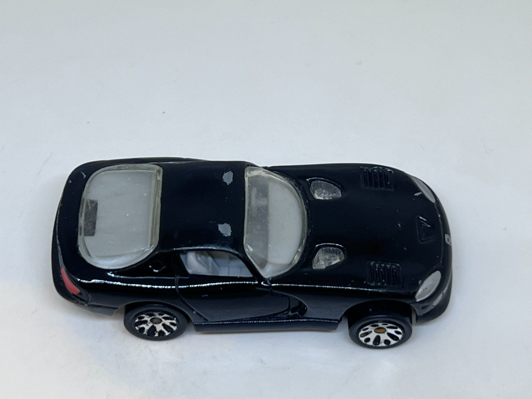 Matchbox Modellini d'auto: Matchbox Dodge Viper GTS #713 – Usato da Wildegg venduto da LaaBoutique 1