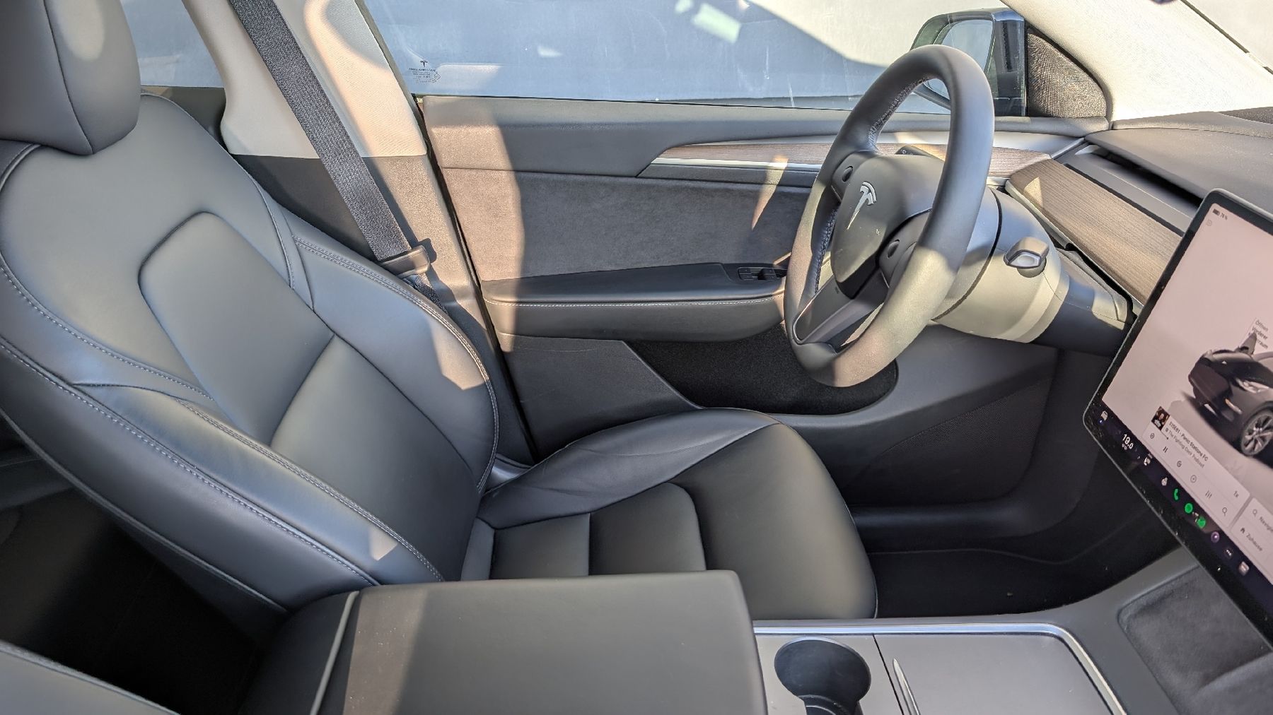 Tesla Automobili: Tesla Model Y Long Range Miete: 1 Monat – Usato da Uerzlikon venduto da EV-Adventure 3