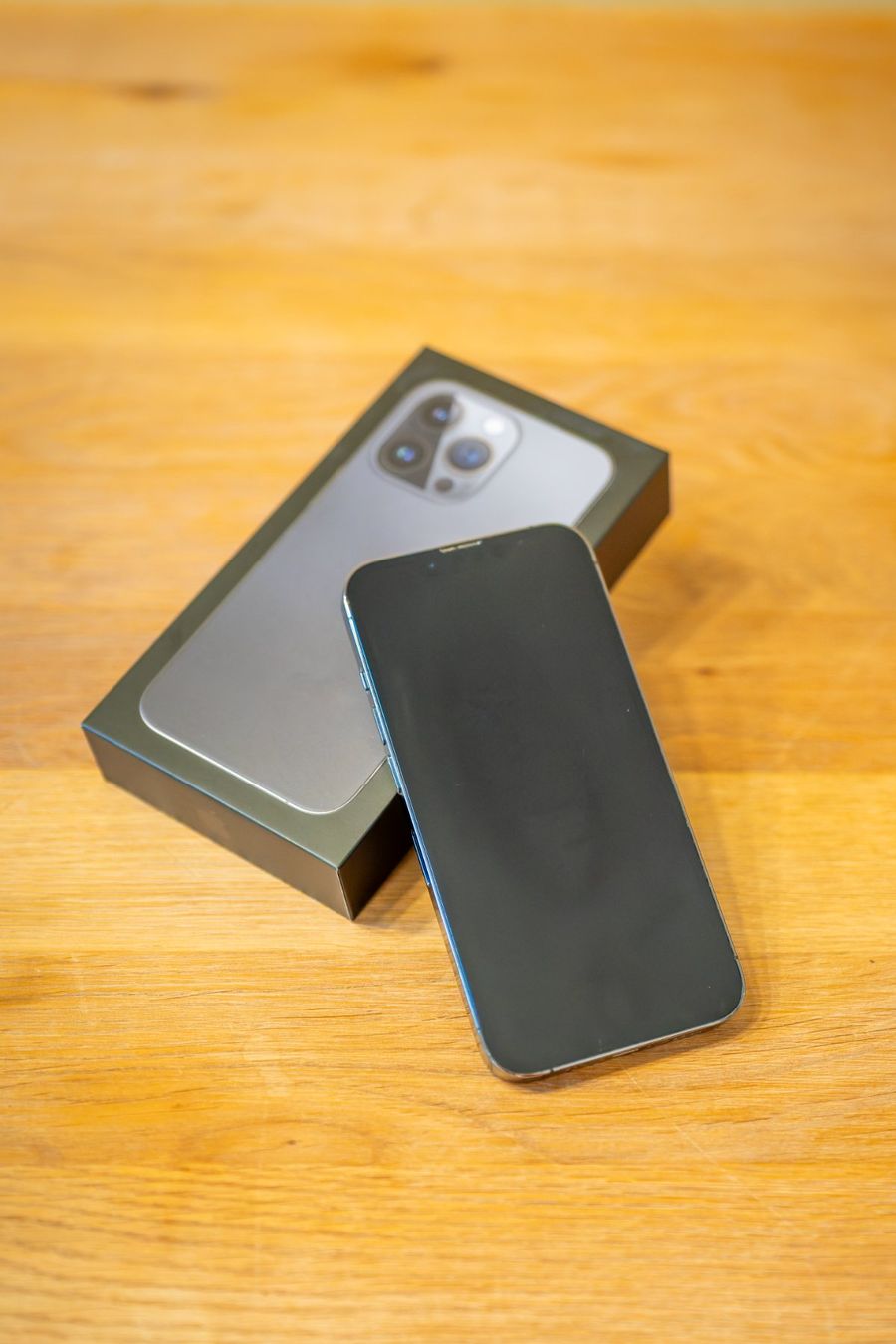 Apple Telefoni cellulari / Smartphones: Apple iPhone 13 Pro 256GB Graphite | Originalverpackung – Usato da Basel venduto da kos_lkg5 3
