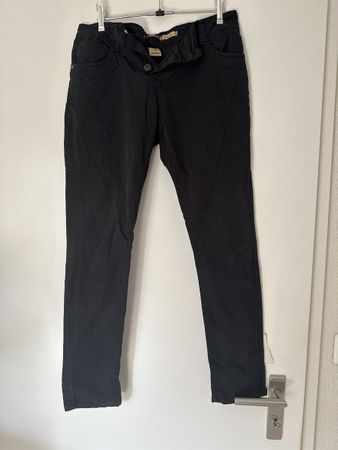 Schicke schwarze PLEASE Hose, Gr. S – neuwertig!