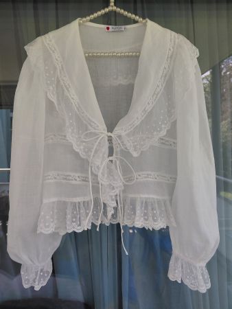 Bluse VALENTINO,CH-Gr.38,neuwertig,140 Fr.