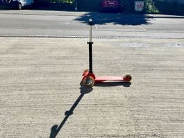 Micro Scooter Mini rot drei Räder guter Zustand gebraucht
