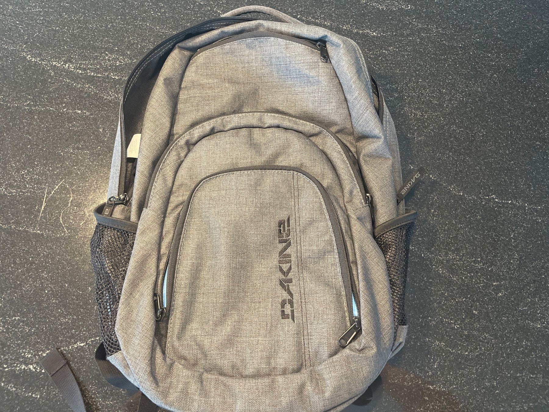 Dakine Rucksäcke: Dakine Rucksack – Gebraucht aus Rüfenacht BE von