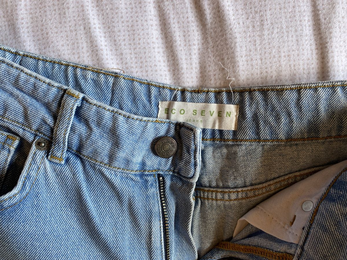 Lotti di vestiti: 2x Jeans hellblau Gr. 38! 👖 – Usato da Schachen LU venduto da ali_hz6l 2