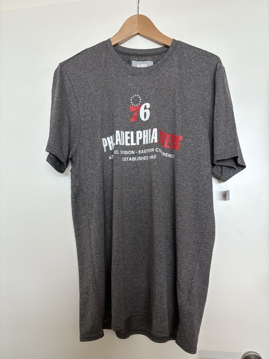T-shirt: Men's T-shirt, new ,size L – Nuovo e nell'imballaggio originale da Lausanne venduto da oyu_hgg5