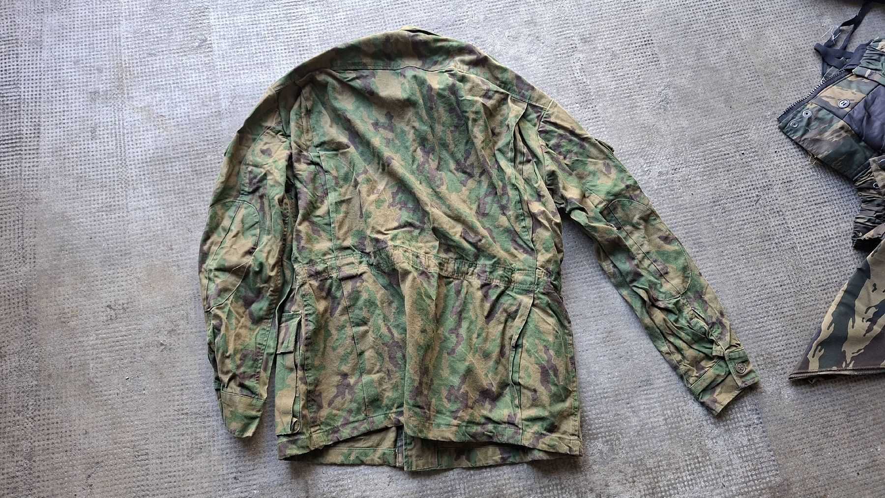 Uniformi: Armée russe uniforme VSR-93 – Usato da Plan-les-Ouates venduto da k.m.held 2