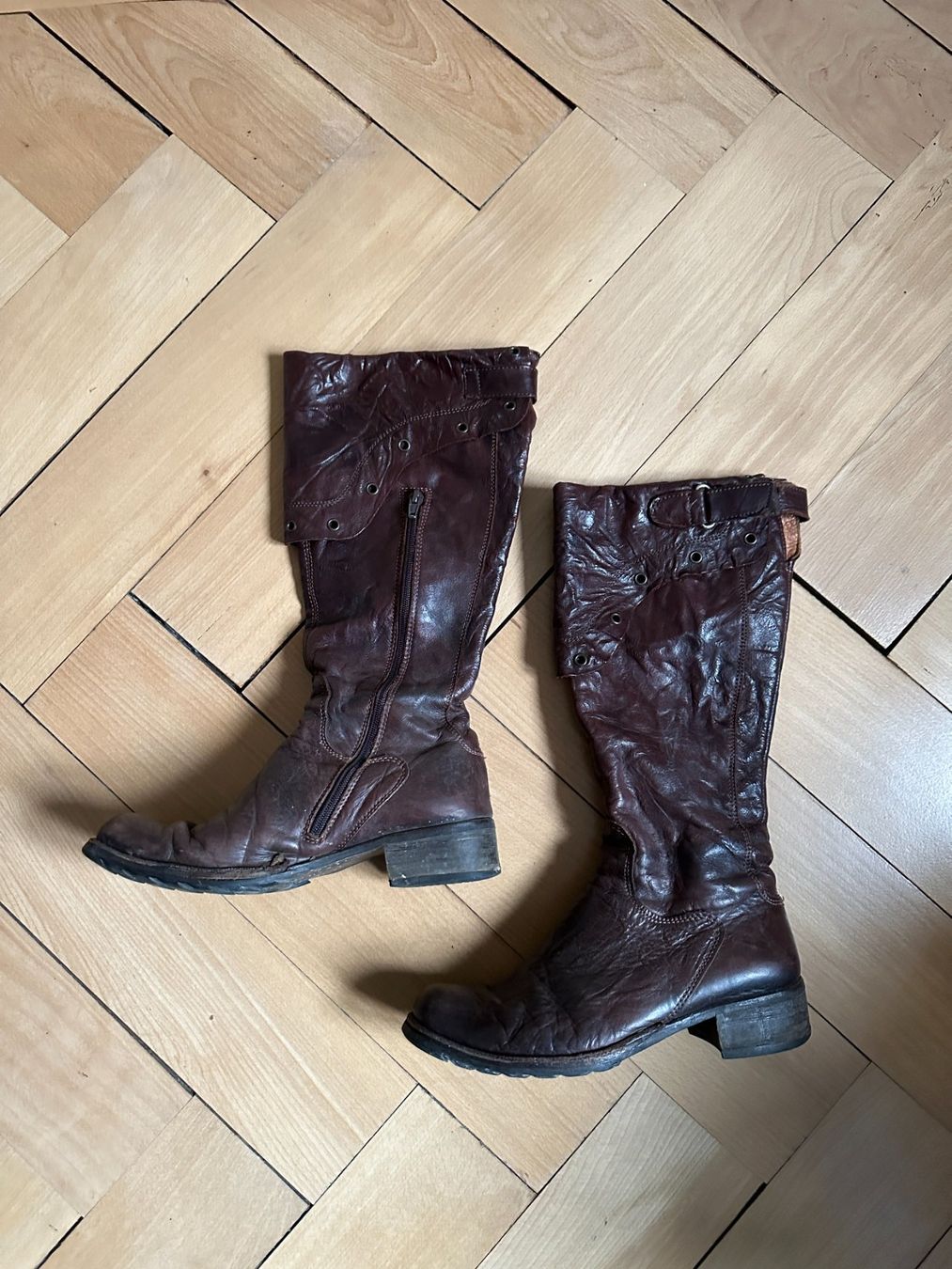 Scarpe da donna: Leder Stiefel dunkelbraun - 37 – Usato da Zürich venduto da Diazaio 2