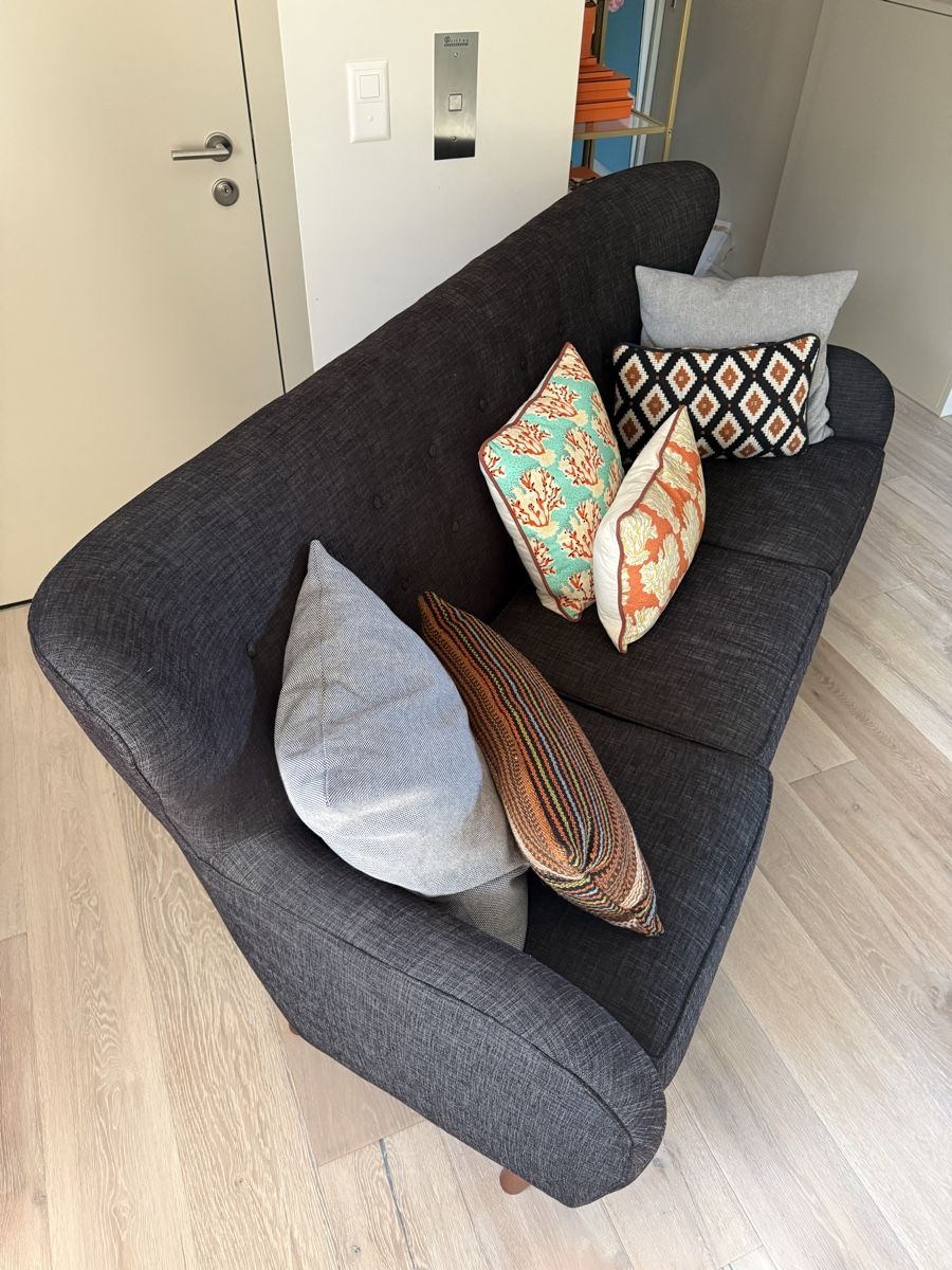 Divani: Blue high back sofa, three seat, wooden legs – Usato da Zürich venduto da EShopping81 3