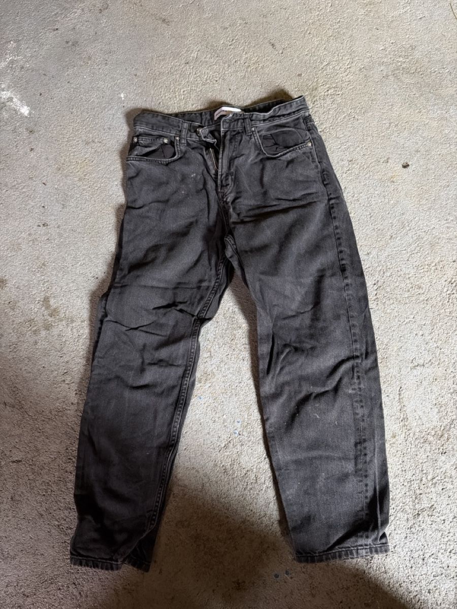 Bershka Jeans: Jeans Bershka taille 38 – Usato da Yverdon-les-Bains venduto da joh_2h77