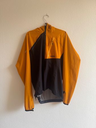 Herren-Hardshelljacke Direct Alpine CYCLONE black/mango