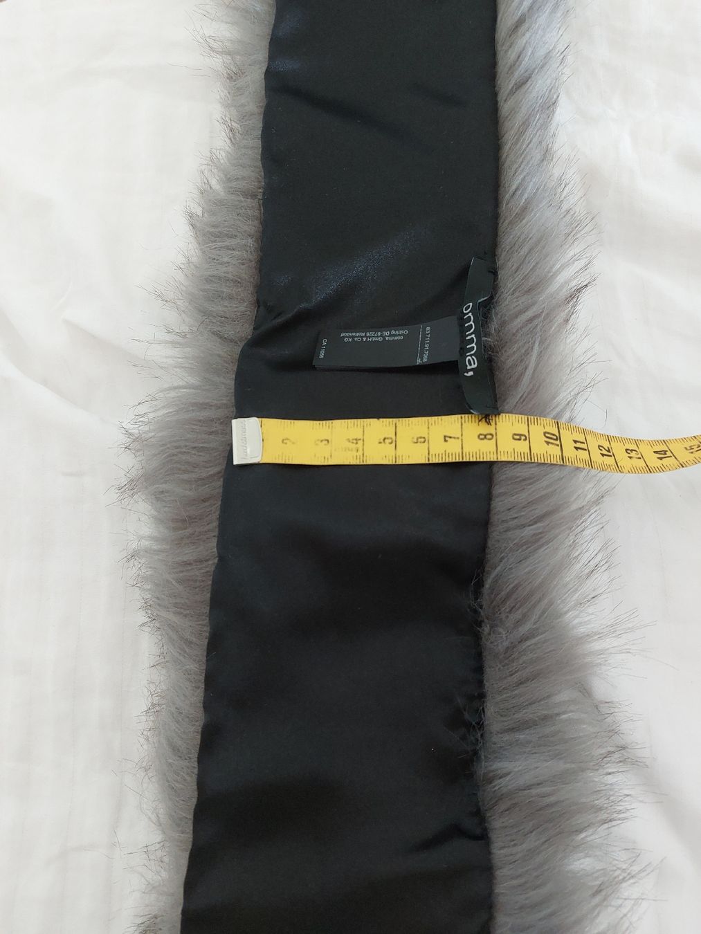 Comma Foulard & Sciarpe: Kunstfell Kragen ,Comma ,grau  – Usato da Thun venduto da Alexanna 5