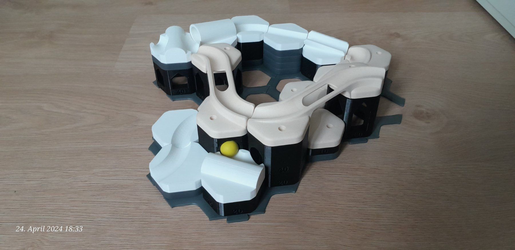 Giocattoli: Höhensteine ( Set Nr. 2 ) passend zu Gravitrax Junior. – Nuovo (secondo la descrizione) da Gebenstorf venduto da duck4 3