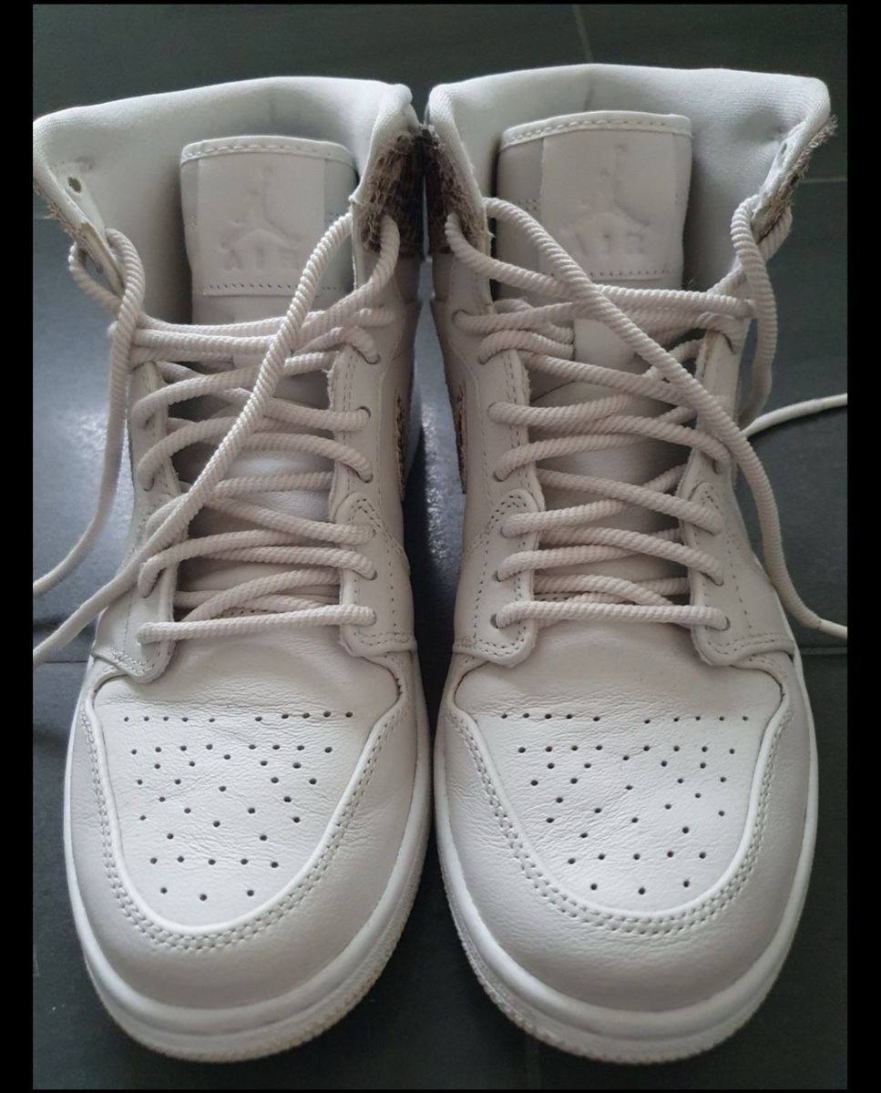 Jordan Scarpe da donna: Air Jordan 1 High – Nuovo (secondo la descrizione) da Genève venduto da Buklaw 5