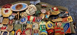Mütze/Schiff, mit Abzeichen/Pin's Ansteckern Vintage 