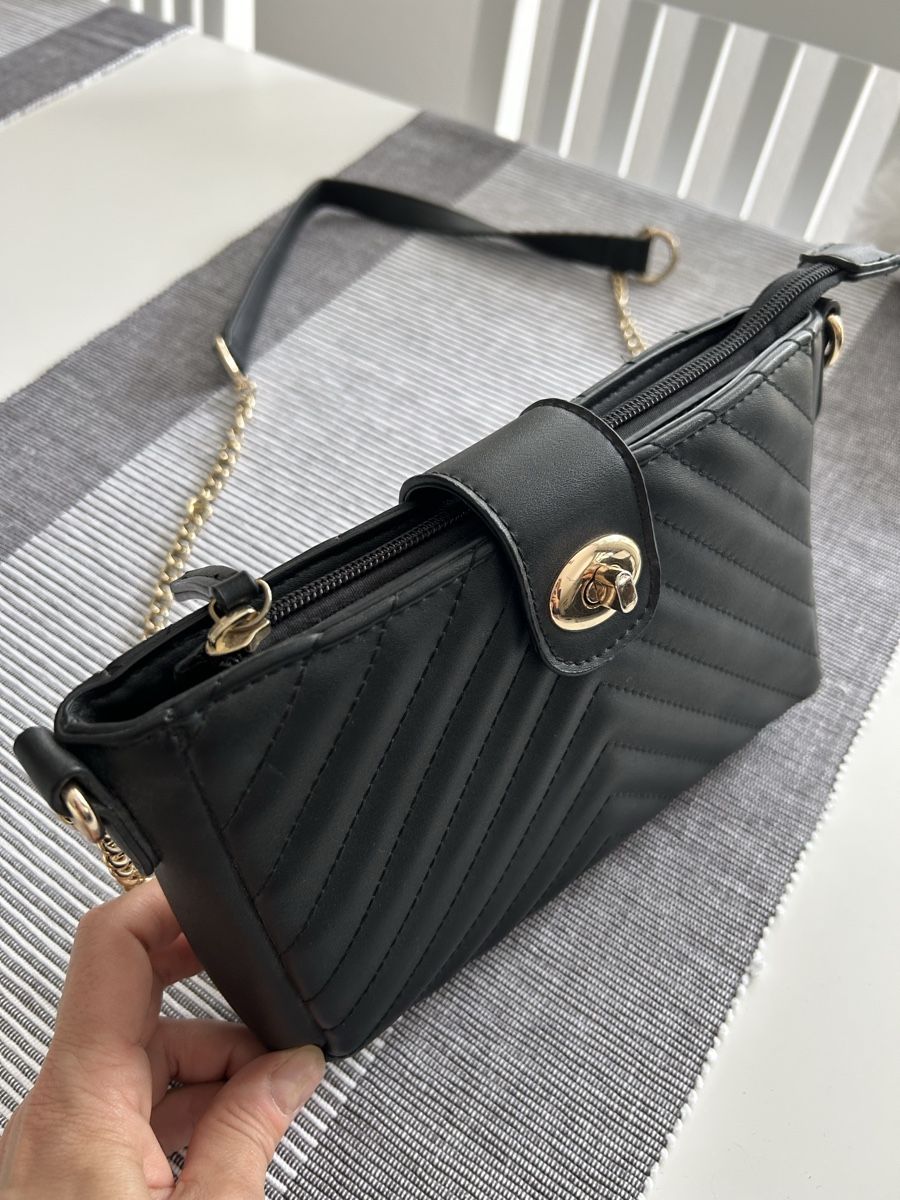 Borse da donna: Umhängetasche / Crossbody Bag – Usato da Mägenwil venduto da afiloni84 1