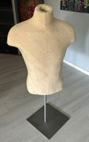 Buste de couture beige sur pied en métal - Très bon état!