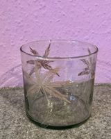 Verre décoratif vintage avec motifs tropicaux, parfait!