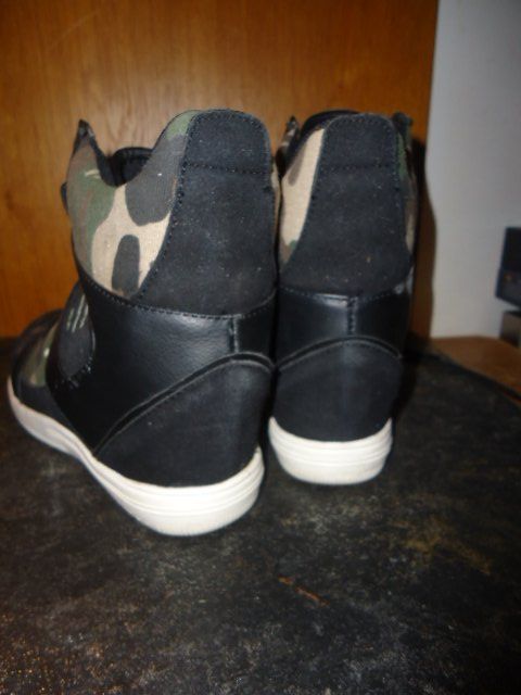 Scarpe da donna: Sneaker Halbhoch Damen Gr 38 – Usato da Zürich venduto da liquidation-cobra 3