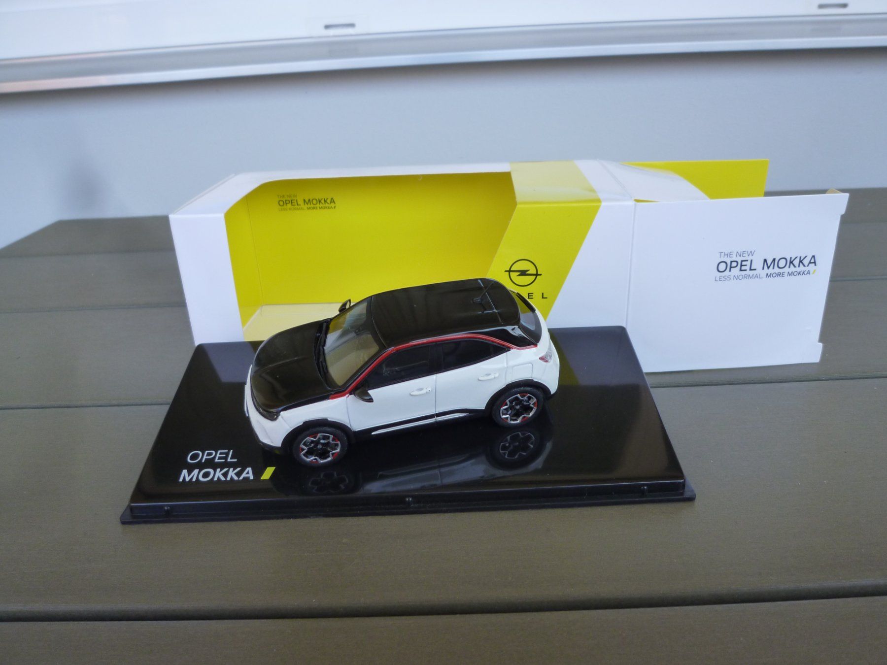Opel Modellautos: Opel Mokka-e – Neu und originalverpackt aus Flawil von Imperiosud