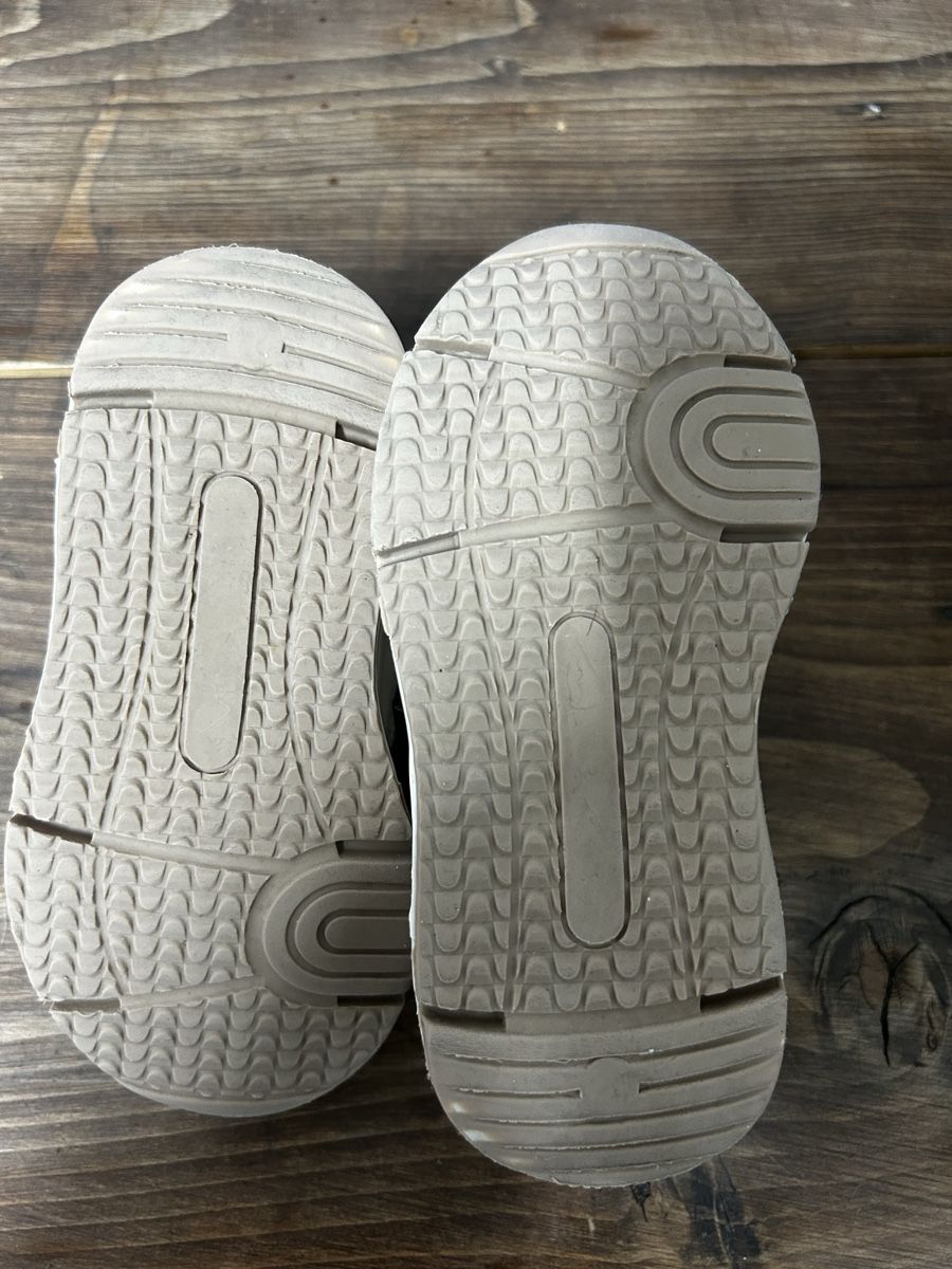 Scarpe per ragazzi: Baskets Okaïdi enfant taille 24 – Usato da Mont-sur-Rolle venduto da Rizzoalma 2
