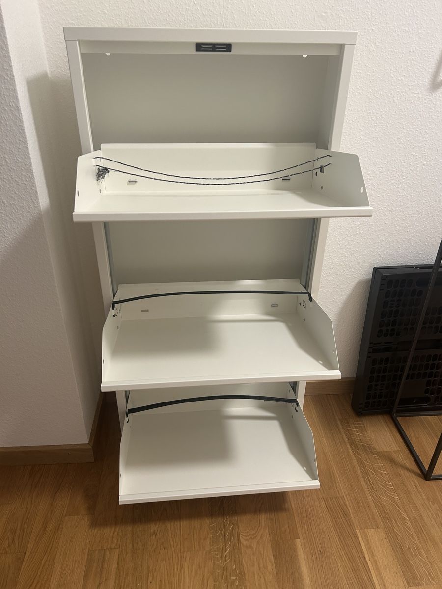Autoribaltabili: Top Zustand: Schuhschrank weiss – Usato da Binningen venduto da san_bcg5 1