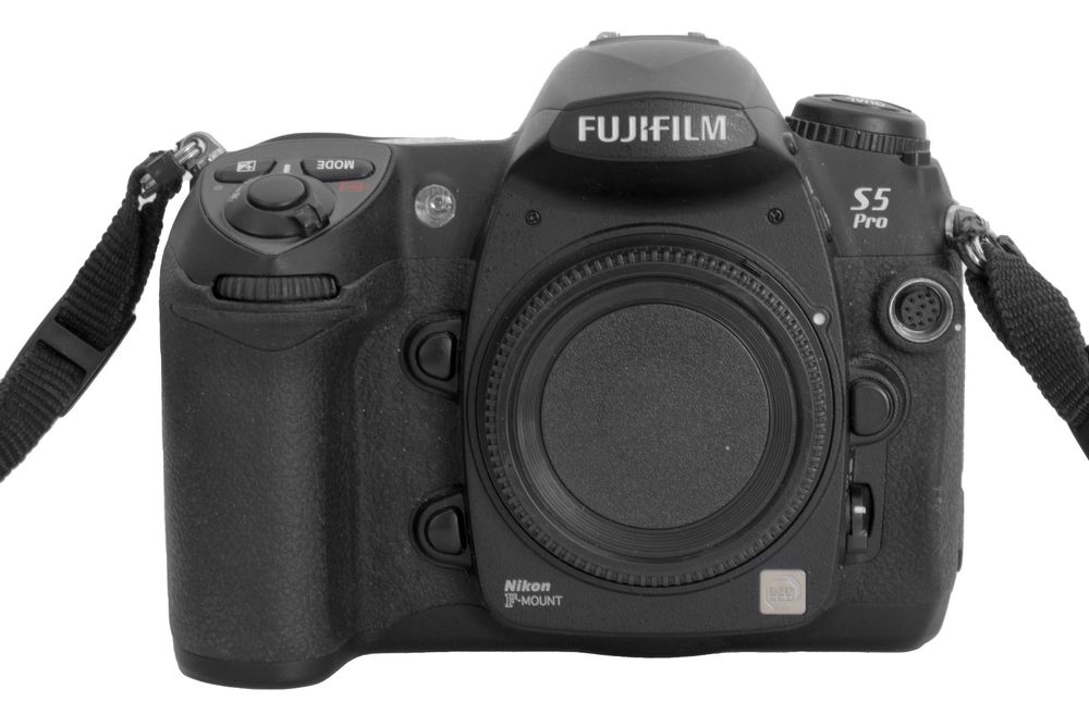 FUJIFILM S5 Pro Fuji Kamera S5 (Gebraucht) in Emmen für CHF 199