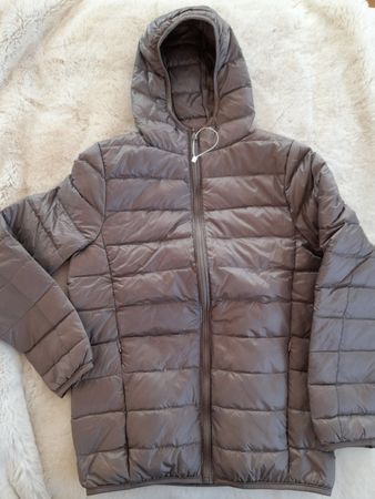 Neue Daunenjacke Mädchen Grösse M entspr. ca. Gr. 146