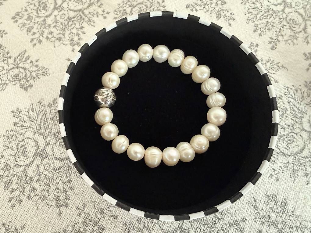 Armbänder & -reifen:  Thomas Sabo  Perlenarmbänder mit echter Silberperle  – Gebraucht aus Schaffhausen von JaneAusten 1