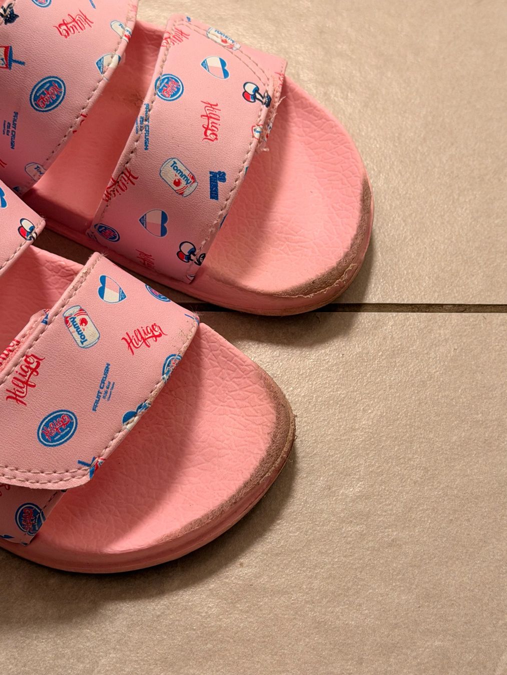 Tommy Hilfiger Chaussures filles: Sandalen Tommy Hilfiger, 29, rosa, Mädchen – D'occasion à Wilen b. Wil par carpediem25 2