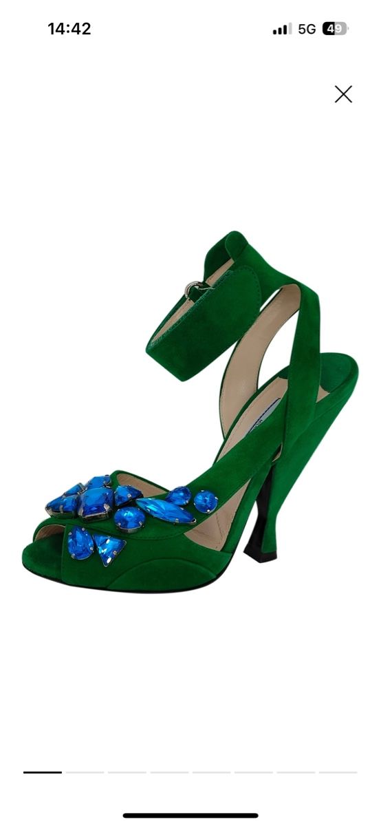 Prada Scarpe da donna: Prada Runway Green Suede Crystal Sandals size 39 – Usato da Worblaufen venduto da ble_8s65 1