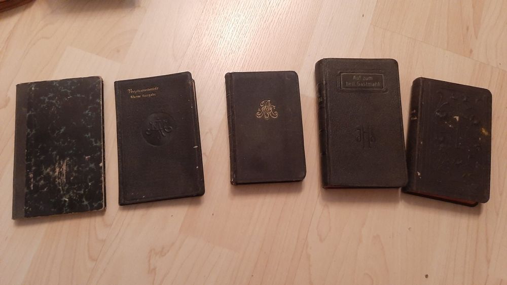 Livres: K.84 R) antike 5er Set Pilgerbuch, Gebete, Maria etc Bücher – D'occasion à Wil SG par Saxer1