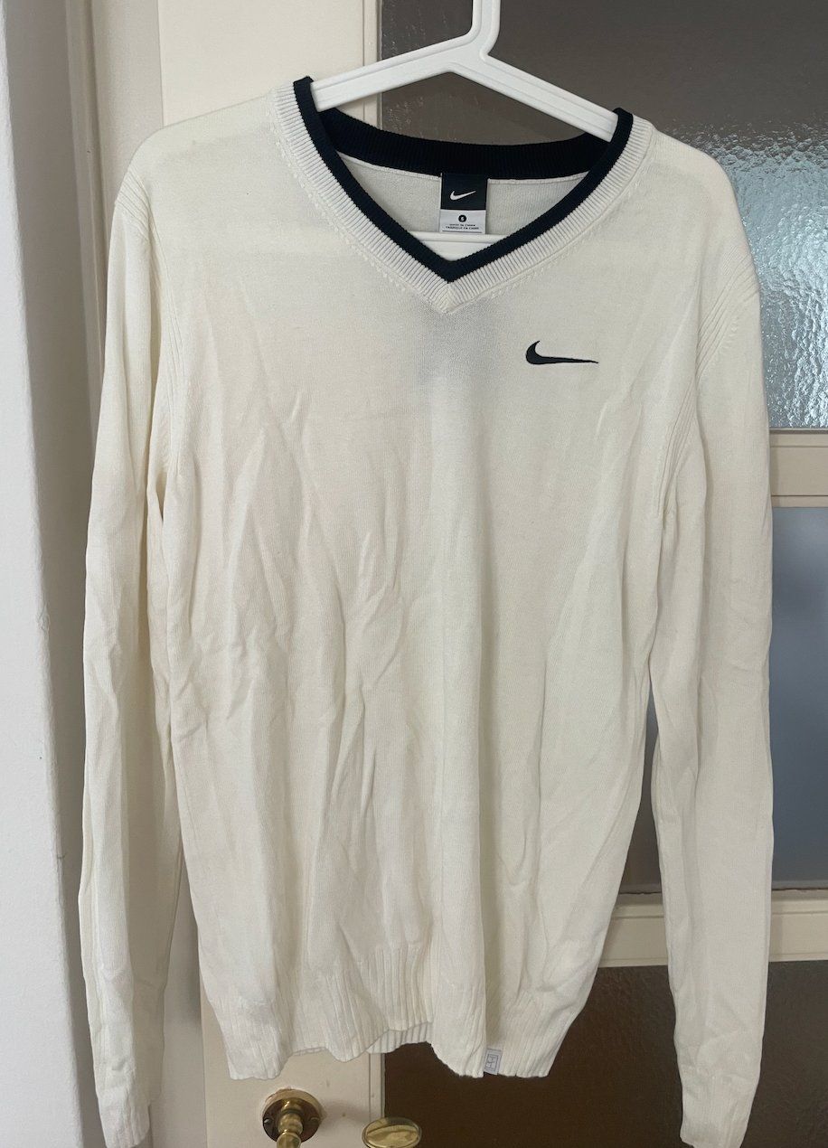 Nike Pullover & Sweatshirts: Nike Pullover – Neu (gemäss Beschreibung) aus Zürich von rob_z62d