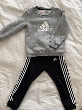 Ensemble Adidas gris et noir, 2 pièces, taille 104