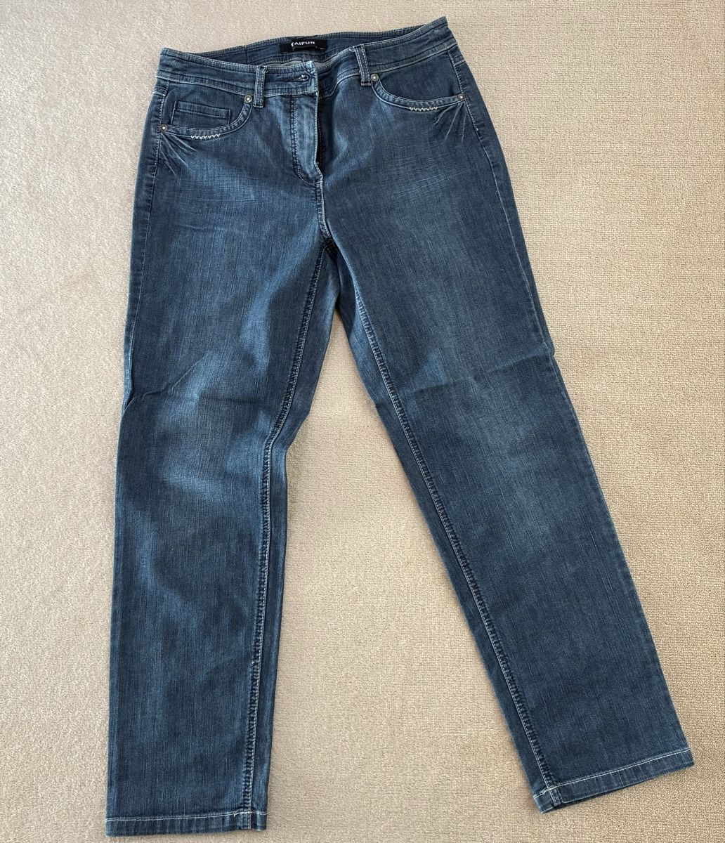 Jeans: Taifun Doris Jeans, size 36, Stylish & Comfortable! – Gebraucht aus Schaan von RicX-10