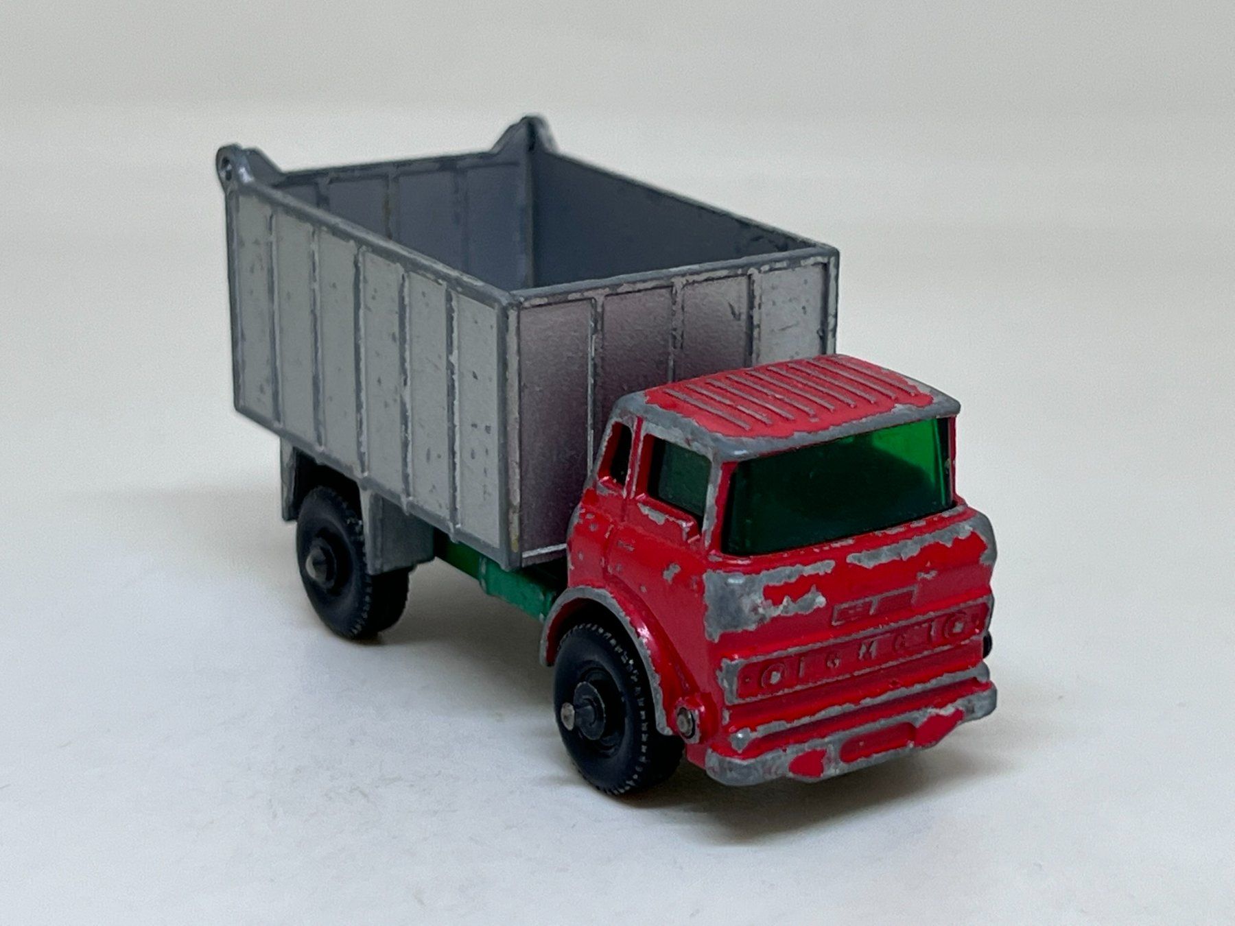 Matchbox Modellautos: Matchbox G.M.C Tipper Truck #455 – Gebraucht aus Wildegg von LaaBoutique