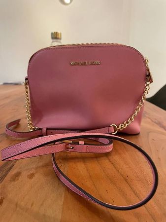 Michael Kors Umhängetasche klein