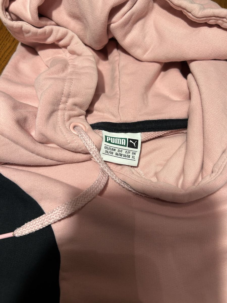 Puma Pullover & Sweatshirts: Pull à capuche dame Puma – Gebraucht aus Montsevelier von Batson 1