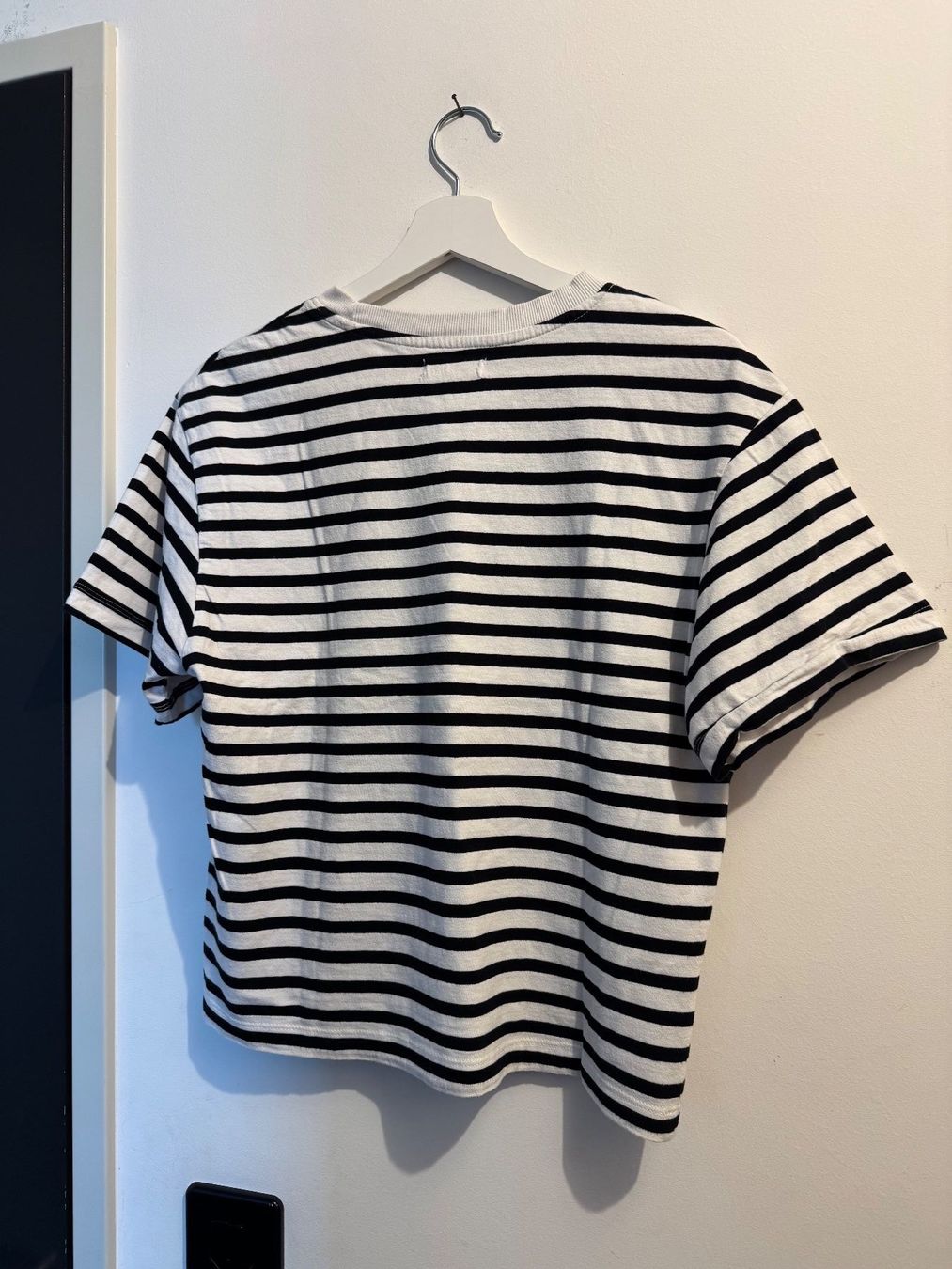 T-shirts: Shirt Reserved – D'occasion à Arbon par flowerandfound 1