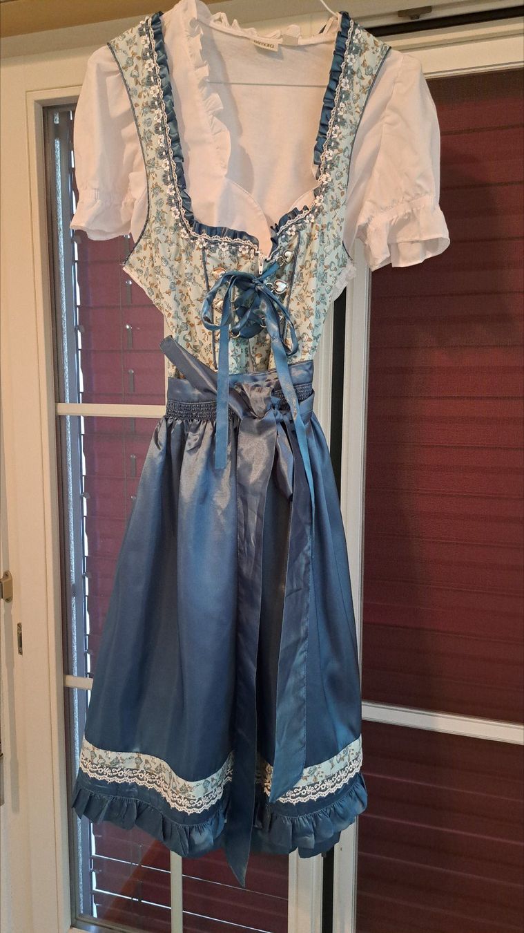 Kostüme: Damen Dirndl Gr. 38 mit Bluse und Strickjacke – Gebraucht aus Russikon von Oelga