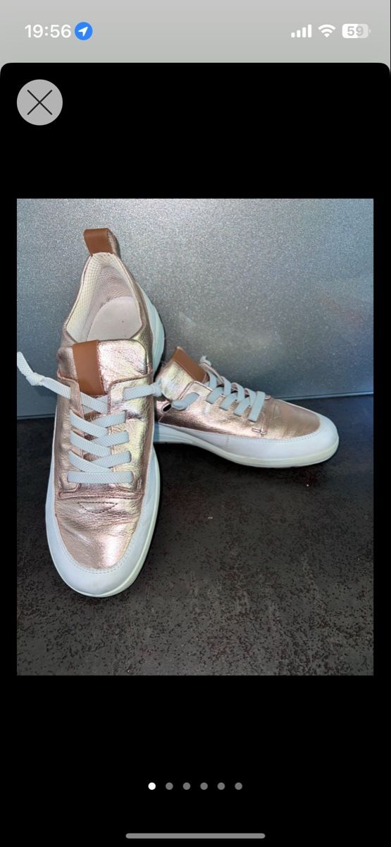 Damenschuhe: Roségoldene Sneaker – Gebraucht aus Hochdorf von Forestgreen 1