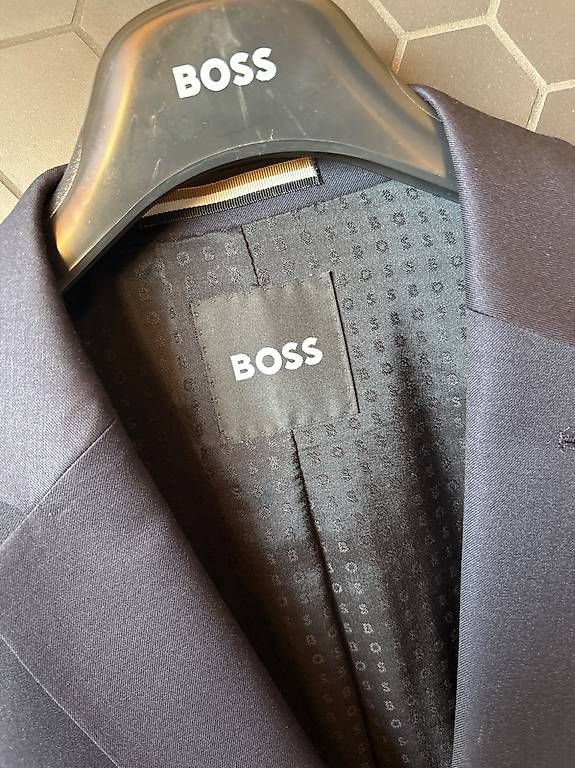 Anzüge: HUGO BOSS ANZUG – Gebraucht aus Stettlen von Sim78one 1