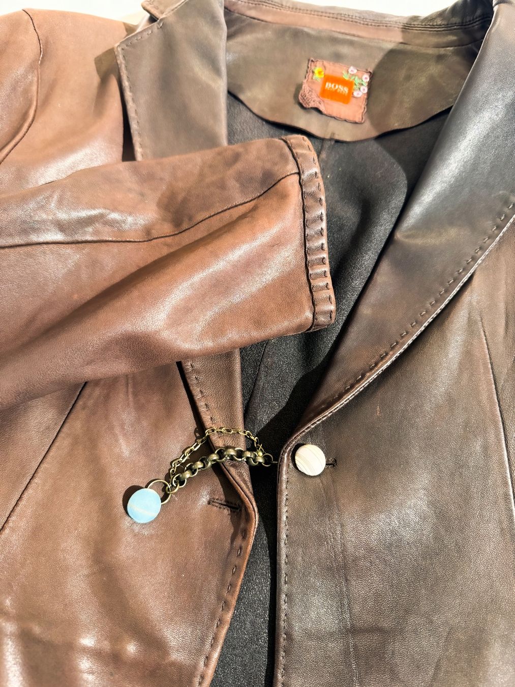 Hugo Boss Giacche: Lederjacken-Set mit Hemd von Hugo Boss – Usato da Zürich venduto da gregart 4